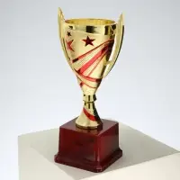 Кубок 183B, наградная фигура, золото, подставка пластик, 20.5&times;9.5&times;7.5 см