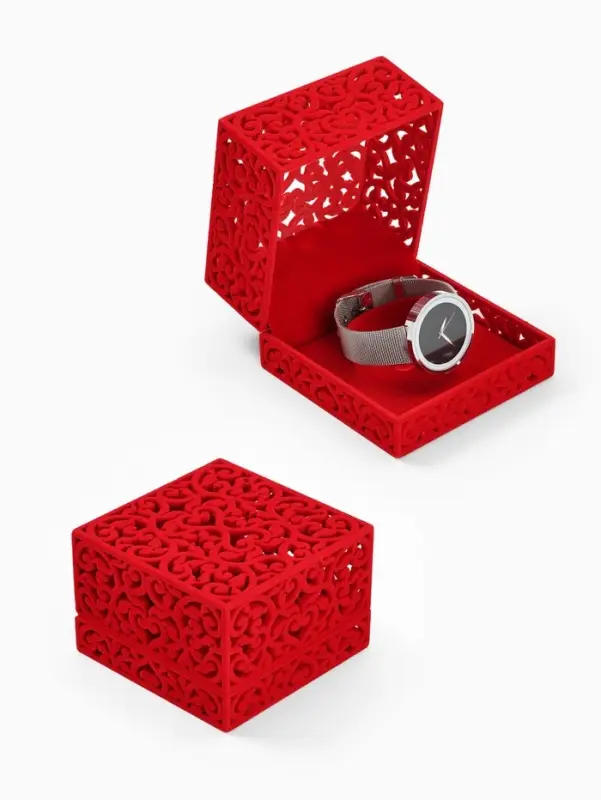 Футляр бархатный под браслет "Куб резной", 10*10*6,5, цвет красный, вставка красная