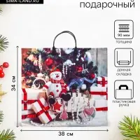 Пакет подарочный новогодний &laquo;Снежный гость&raquo;, полиэтиленовый с пластиковой ручкой, 38&times;34 см