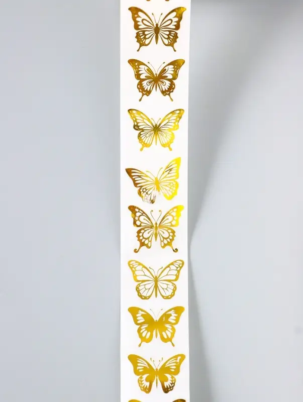 Наклейка бумага, ПВХ &laquo;Бабочки&raquo;, 3&times;2 см, 500 шт. в рулоне, золото, 5&times;5&times;3 см