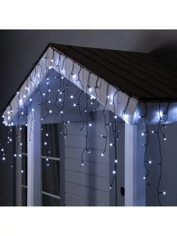 Гирлянда &laquo;Бахрома&raquo; 3&times;0.6 м, IP44, УМС, тёмная нить, 100 LED, свечение белое, мерцание, 24 В