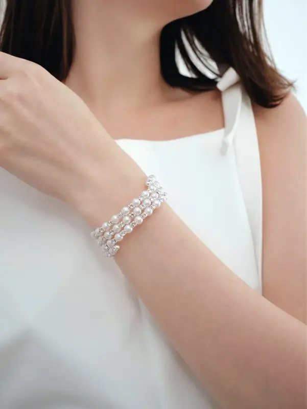 Браслет пружинка &laquo;Жемчуг. Стразы&raquo;, d=6 см, шар №6, белый в серебре