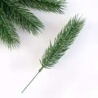 Ветка еловая зелёная, 22&times;4 см, набор 20 шт.