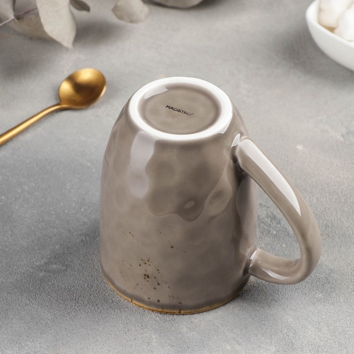 Кружка фарфоровая Magistro «Церера», 400 мл, цвет коричневый Кружка фарфоровая Magistro «Церера», 400 мл, цвет коричневый