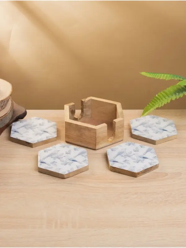 Подставка под горячее &laquo;Синие птицы&raquo;, набор 4 шт., 15&times;13&times;5 см, дерево манго