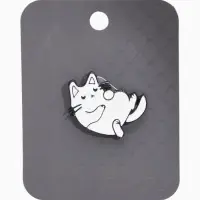 Значок &laquo;Котейка&raquo;, белый в чёрном металле