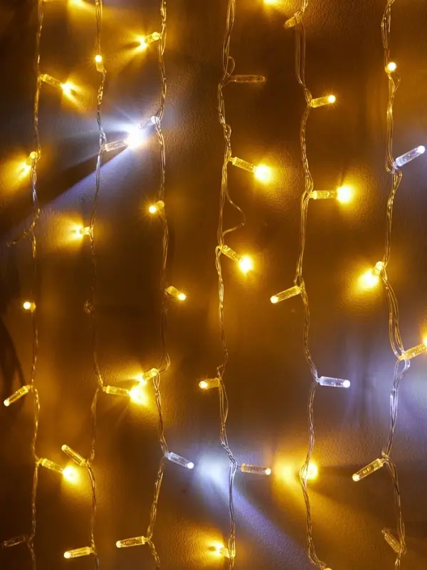 Гирлянда &laquo;Нить&raquo; 10 м, IP65, УМС, прозрачная нить, 100 LED, мерцание, свечение тёплое белое, 220 В