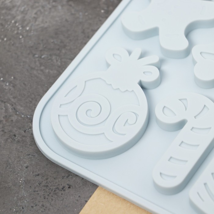 Форма для шоколада новогодняя Доляна «Новый год», силикон, 18,5×12,8×0,5 см, 8 ячеек, цвет серый Форма для шоколада новогодняя Доляна «Новый год», силикон, 18,5×12,8×0,5 см, 8 ячеек, цвет серый