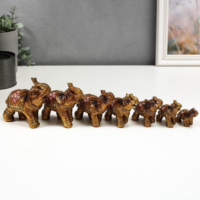 Сувенир полистоун Сувенир полистоун "Семь слонов в красной попоне с жемчугом" h=10,3;9;7,6;7;6,2;5,5;4,2 см