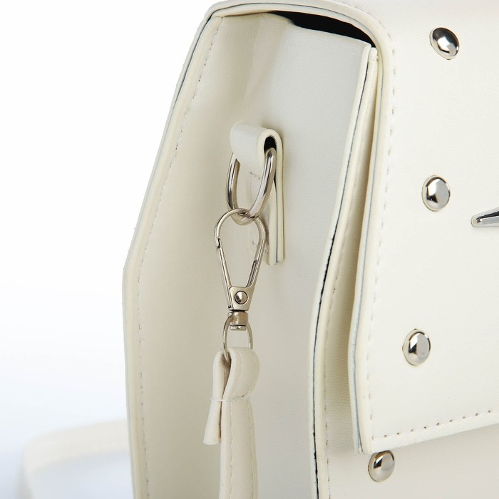 Сумка молодёжная на магните, цвет белый Сумка молодёжная на магните, цвет белый