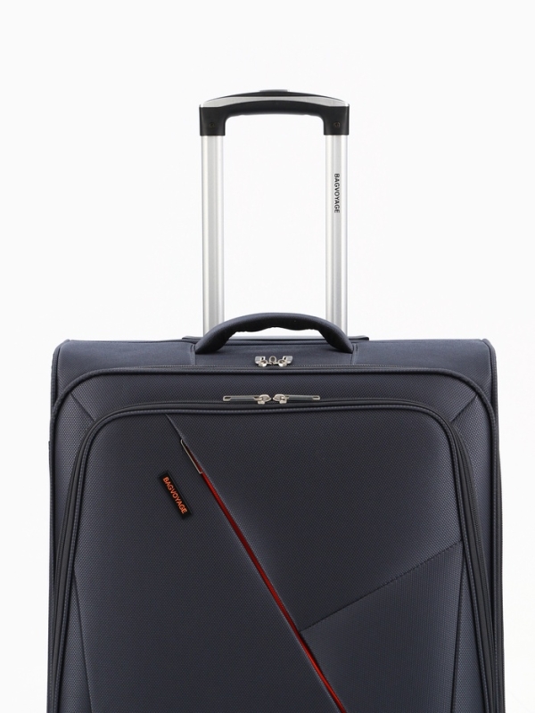 Чемодан 28 Чемодан 28", Текст, 47*31*78, отд на молнии, код замок, 4 колеса, т.серый