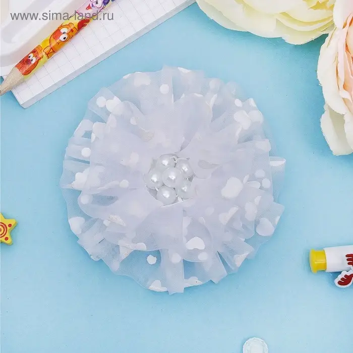 Бант для волос на резинке &laquo;Школьница&raquo;, снежный жемчужный цветок, d=8.5 см, белый