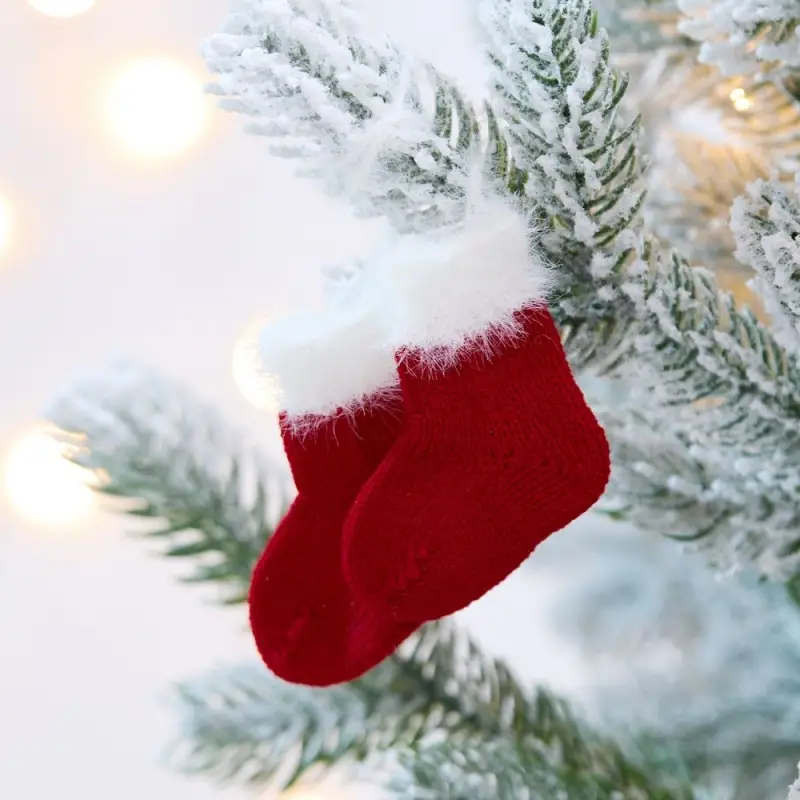 Подвеска на елку «Вьюшка», носочки, красная Подвеска на елку «Вьюшка», носочки, красная