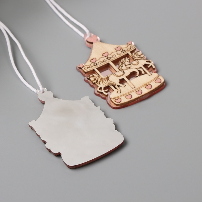 Декор для творчества дерево, пластик "Карусель с лошадками" зеркальный набор 2 шт 3,2х5,1 см   10473