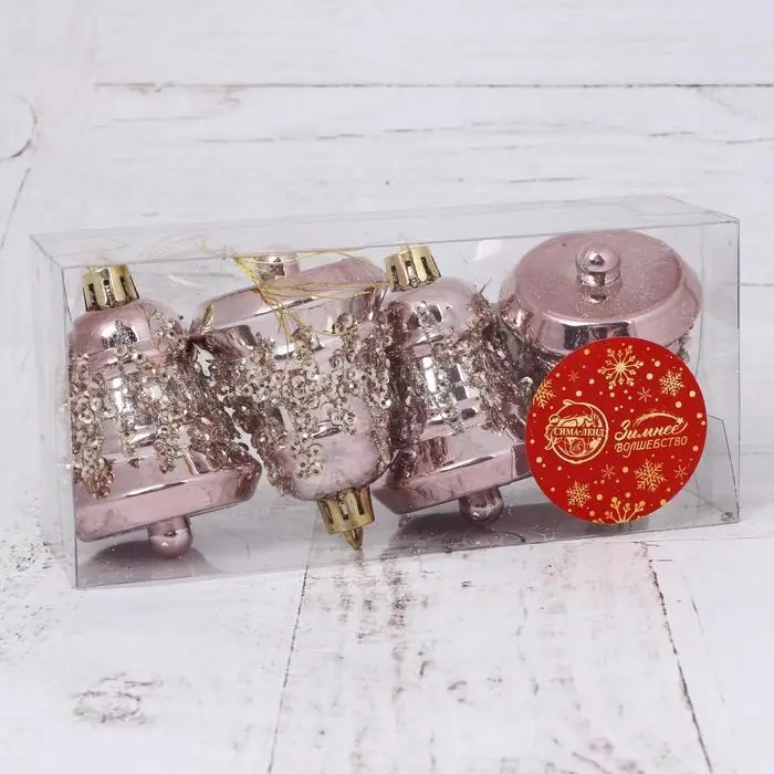 Набор ёлочных игрушек 4 шт. «Зимнее волшебство. Время праздника» пластик, 5 см, розовый