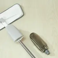 Швабра с распылителем и смен. насадкой тм VETTA, ручка 118см нерж.cталь, насадка микрофибра 41x12см