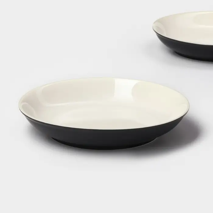Тарелки Magistro Matt black, 950 мл, 23.5&times;4 см, набор 2 шт., фарфор, белые, чёрные