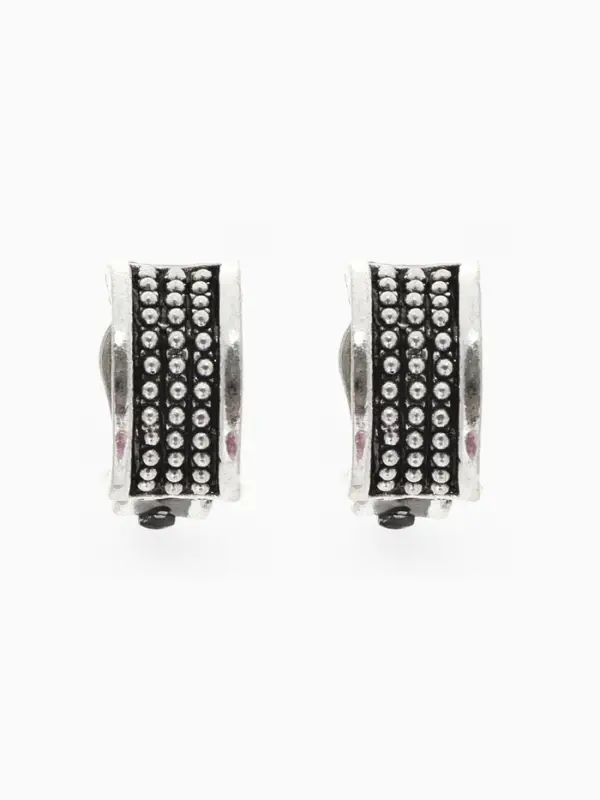 Клипсы для ушей QF &laquo;Грейс&raquo;, шарики, цвет чернёное серебро