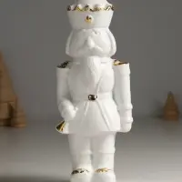 Фигура "Щелкунчик" 24х10х7,5 см, белый с позолотой