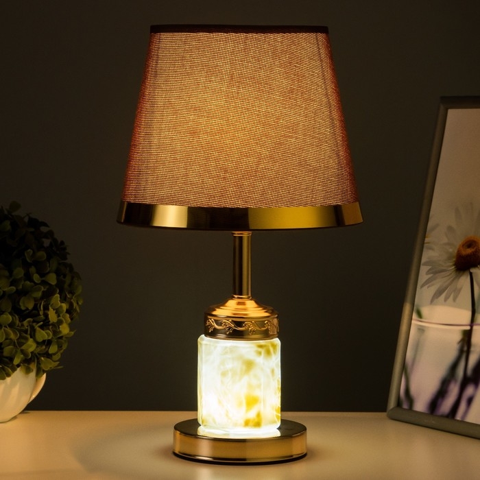 Настольная лампа с подсветкой Настольная лампа с подсветкой "Беатриса" Е27 40Вт золото 22х22х37,5 см