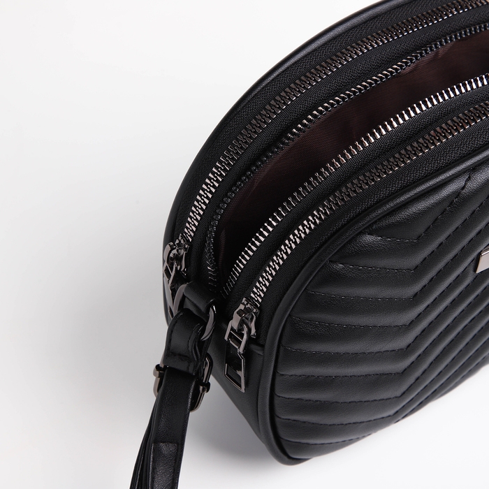 Сумка женская кросс-боди на молнии, цвет чёрный Сумка женская кросс-боди на молнии, цвет чёрный