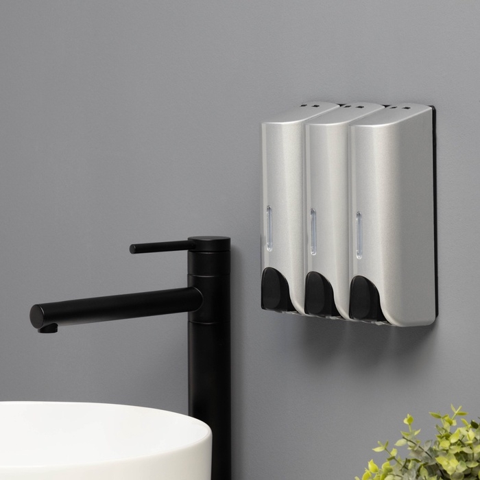 Диспенсер для мыла SAVANNA, механический, 3 отсека по 350 мл: шампунь, кондиционер, гель, серый Диспенсер для мыла SAVANNA, механический, 3 отсека по 350 мл: шампунь, кондиционер, гель, серый