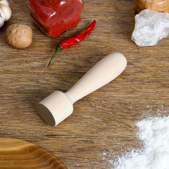 Толкушка бочонок, берёза, 13×3,5 см Толкушка бочонок, берёза, 13×3,5 см