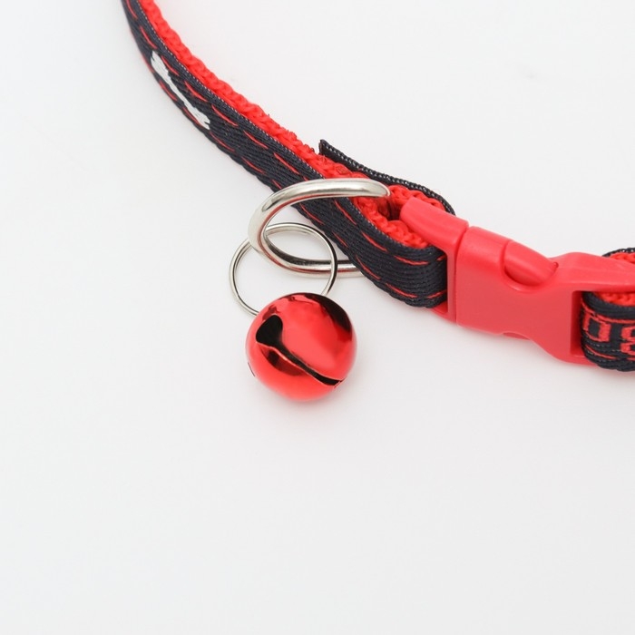 Ошейник Ошейник "Джинс" полиэстер с бубенчиком, 34 х 1 см, черно-красный