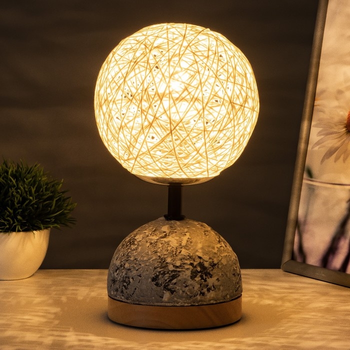 Настольная лампа Настольная лампа "Неонила" Е14 40Вт черный 12х12х30см RISALUX