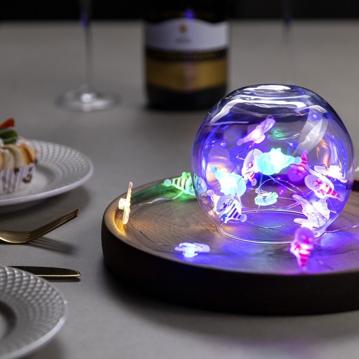 Гирлянда «Нить» 2 м роса с насадками «Дед Мороз», IP20, серебристая нить, 20 LED, 2 режима, батарейки ААх2 (нет в комплекте), свечение мульти Гирлянда «Нить» 2 м роса с насадками «Дед Мороз», IP20, серебристая нить, 20 LED, 2 режима, батарейки ААх2 (нет в комплекте), свечение мульти