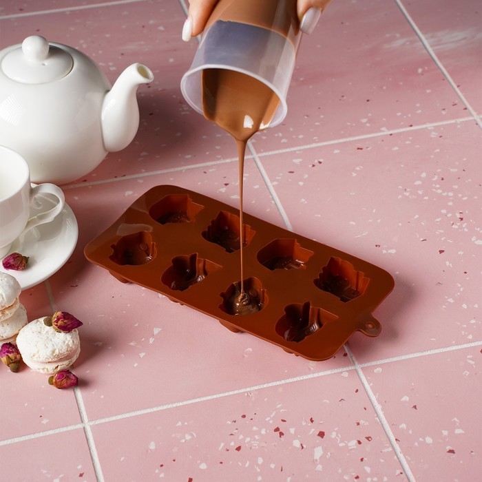 Форма для мармелада Доляна «Машинки», силикон, 21×11 см, 8 ячеек (4,3×3,5 см), цвет коричневый Форма для мармелада Доляна «Машинки», силикон, 21×11 см, 8 ячеек (4,3×3,5 см), цвет коричневый