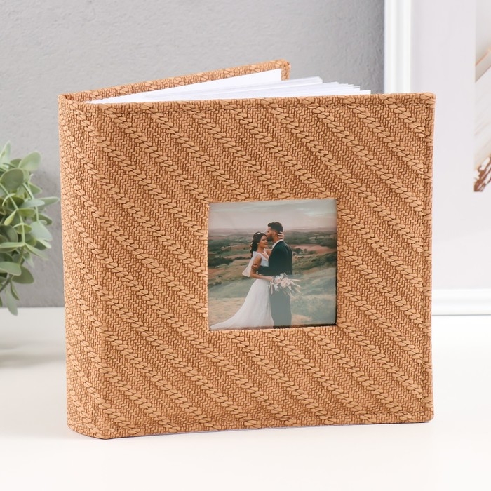 Фотоальбом на 200 фото 10х15 см кожзам Фотоальбом на 200 фото 10х15 см кожзам "Багетная текстура" бумажные листы бежевый 5х23х22 см 10499