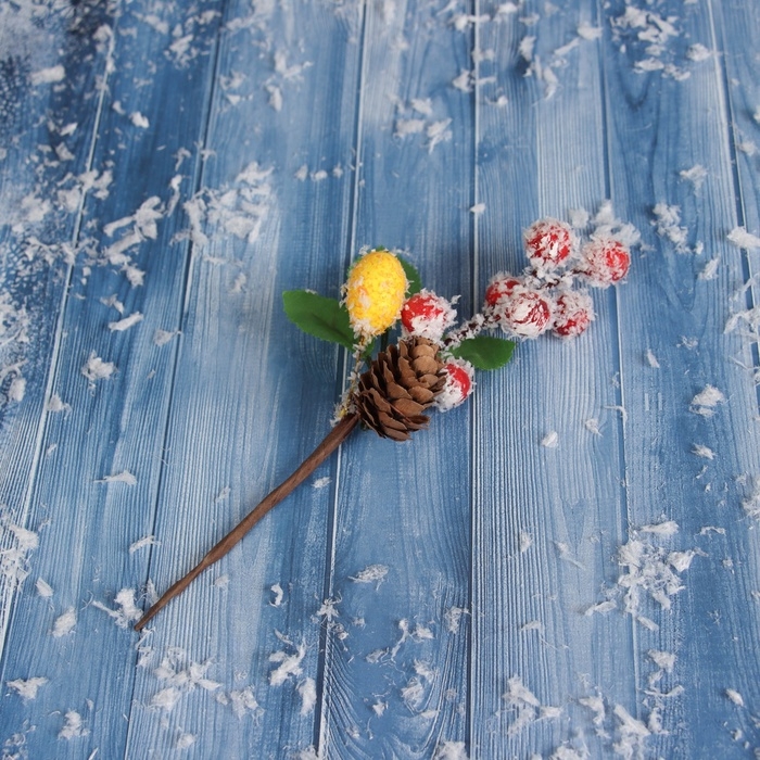 Декор  Декор "Зимние грезы" красные желтая ягодки, 15 см