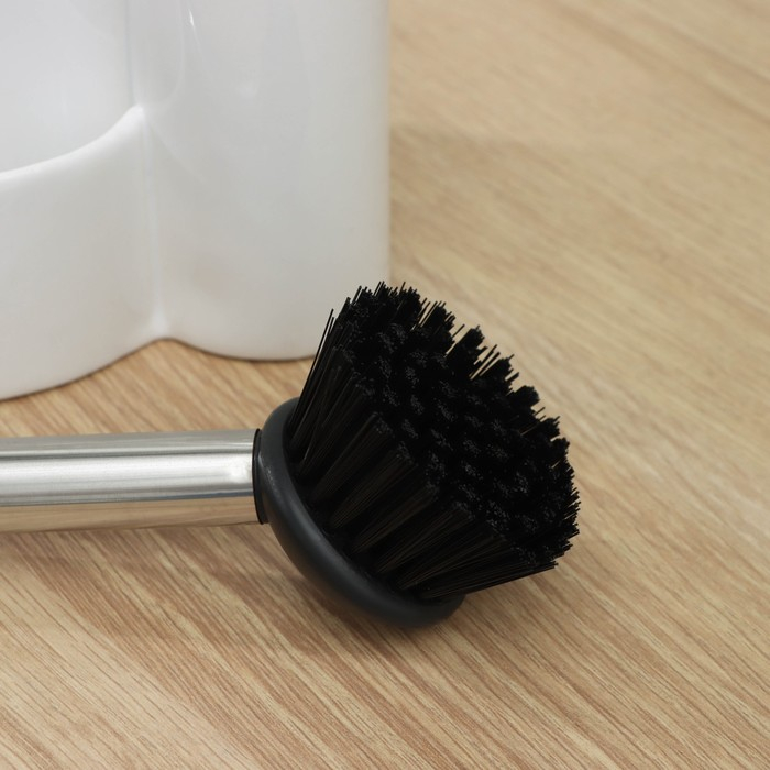 Дозатор для моющего средства Доляна «Милитари», 370 мл, с губкой и щёткой, цвет белый Дозатор для моющего средства Доляна «Милитари», 370 мл, с губкой и щёткой, цвет белый