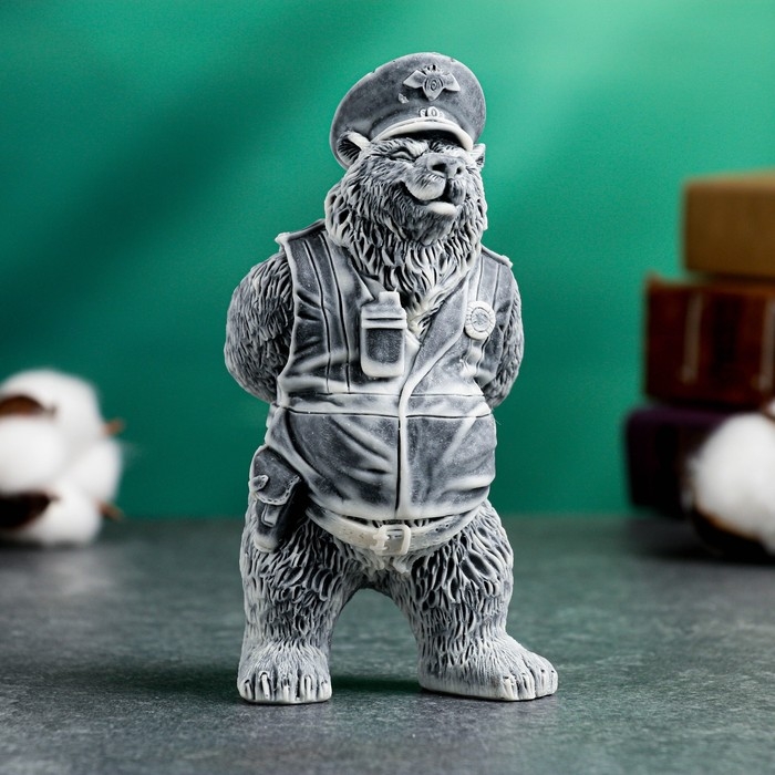 Фигура Фигура "Медведь гаишник" 13,5см