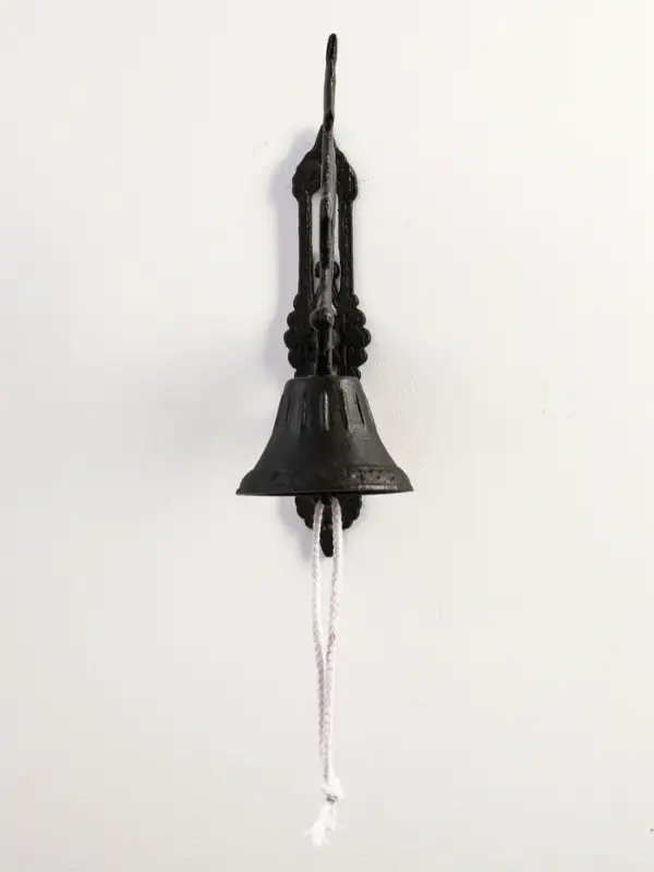 Колокол сувенирный чугун  Колокол сувенирный чугун "Конь" 23х11х32 см