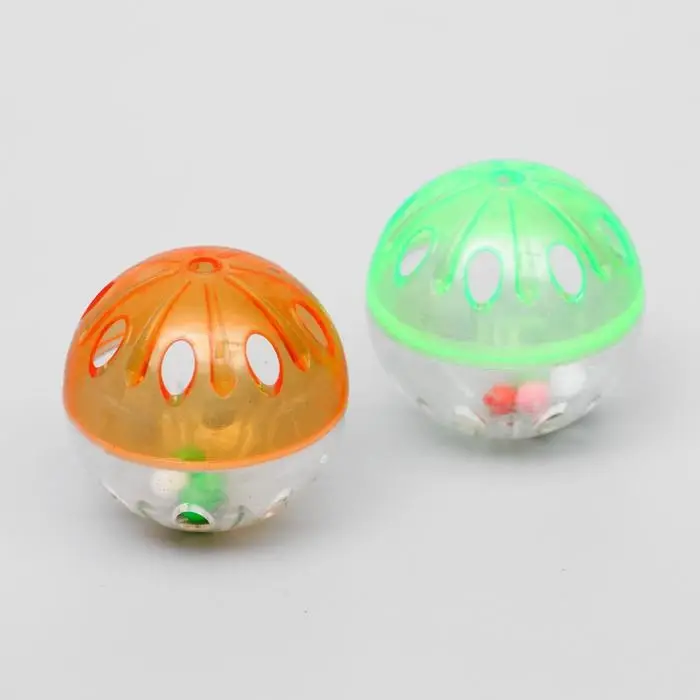 Шарик для кошек  Шарик для кошек "Веселая семейка" с пластиковыми шариками внутри, 4,2 см, микс цветов