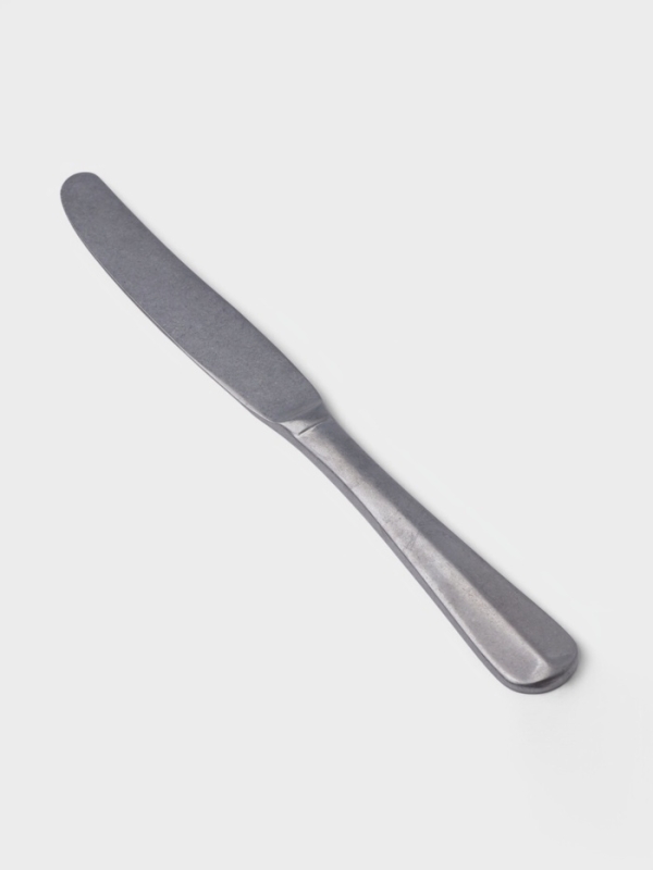 Нож столовый Hanna Knövell Rosen, 23.3 см, нержавеющая сталь, серебристый Нож столовый Hanna Knövell Rosen, 23.3 см, нержавеющая сталь, серебристый