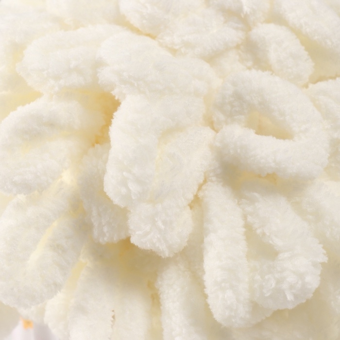 Плюшевая пряжа для вязания руками ALIZE, Puffy, 100 % микрополиэстер, 9 м/100 г, (62 св. молочный) Плюшевая пряжа для вязания руками ALIZE, Puffy, 100 % микрополиэстер, 9 м/100 г, (62 св. молочный)