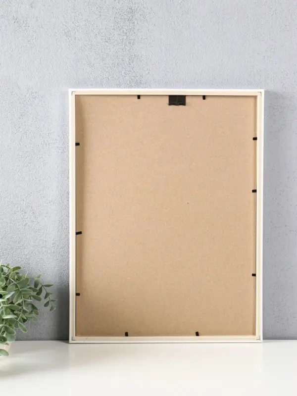 Фоторамка для картины, постера, вышивки 30х40 см (пластиковый экран)