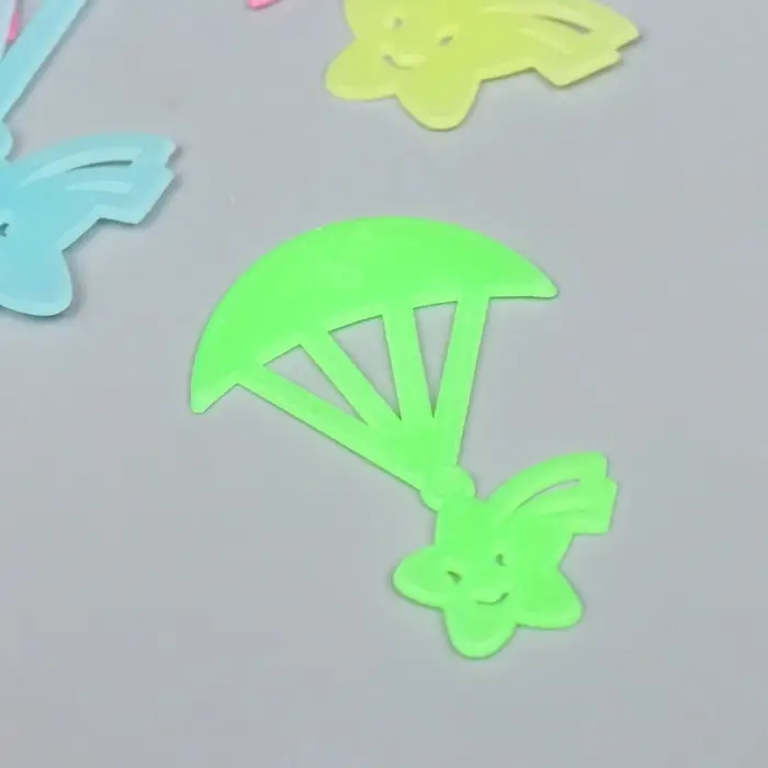 Набор наклеек интерьерных фосфорных «Звёзды с парашютом», 12 шт., пластик, МИКС 17×12 см