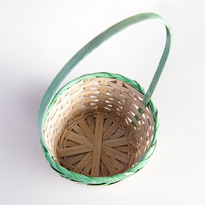 Корзина плетеная (бамбук), 17 х 9 х 30см, белая-зеленая Корзина плетеная (бамбук), 17 х 9 х 30см, белая-зеленая