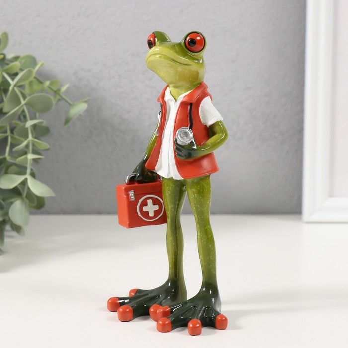 Сувенир полистоун лак Сувенир полистоун лак "Лягуха-доктор" 8,8х6х16,2 см