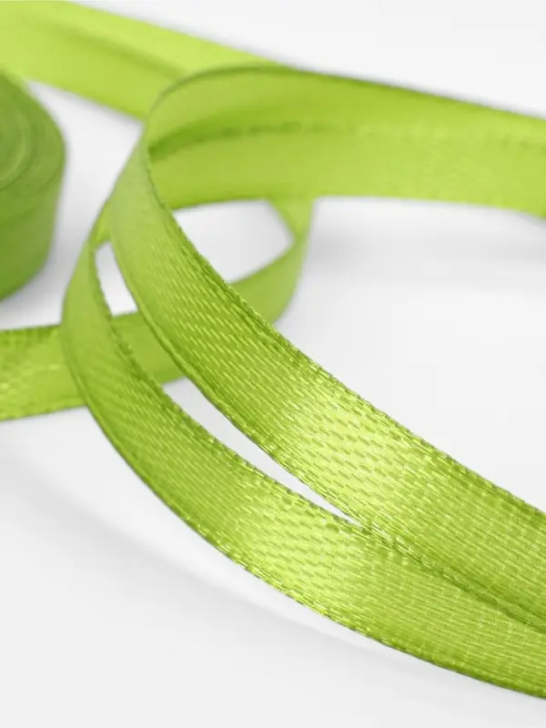 Лента атласная, 6 мм, 23&plusmn;1 м, светло-зелёная №184