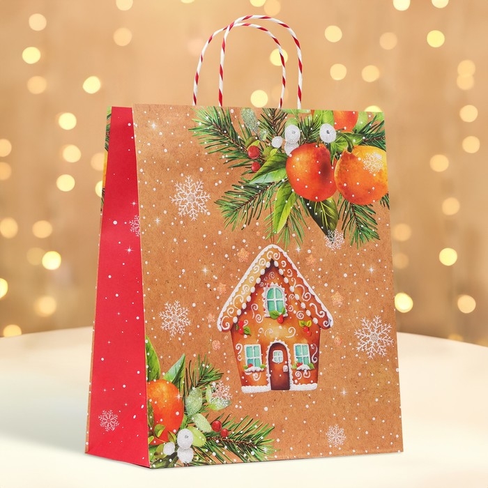 Новый год. Пакет бумажный подарочный новогодний крафт Новый год. Пакет бумажный подарочный новогодний крафт "Пряничный домик" 18 х 22,3 х 10 см.