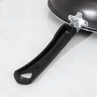 Сковорода &laquo;Классика атлас&raquo;, d=24 см, стеклянная крышка, пластиковая ручка, антипригарное покрытие, алюминий, чёрная