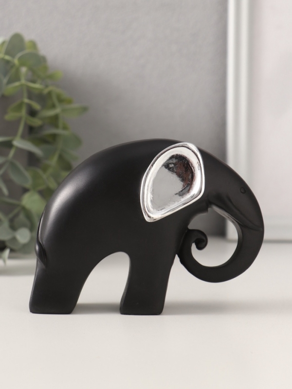 Сувенир полистоун Сувенир полистоун "Чёрный слон с серебр. ушками хобот завиток" серебряный цветок 12х5х9 см 1074030