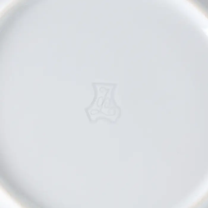 Тарелка фарфоровая «Стрекоза», d=20 см, белая