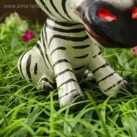 Сувенир дерево "Маленькая зебра" подставка под очки 20х14х7 см Сувенир дерево "Маленькая зебра" подставка под очки 20х14х7 см