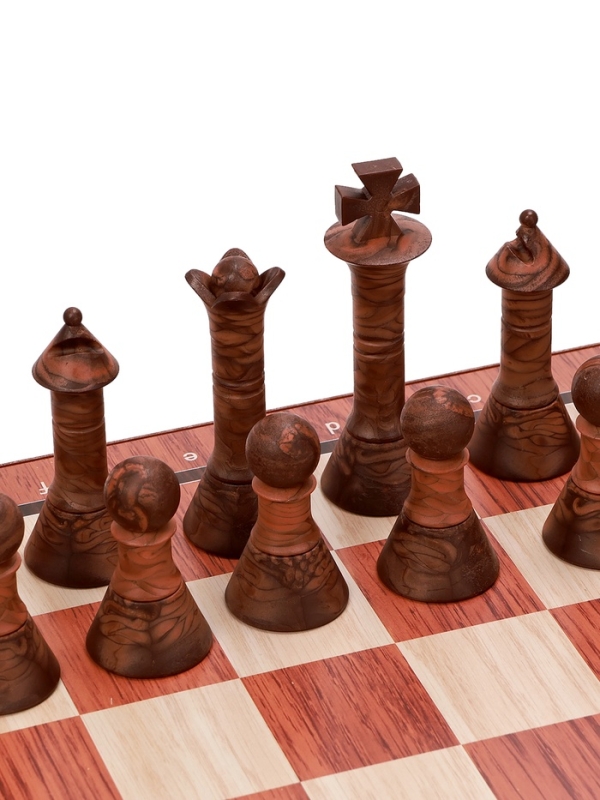 Шахматы 36 х 31 см, король h-8.5 см, пешка h-4.5 см Шахматы 36 х 31 см, король h-8.5 см, пешка h-4.5 см